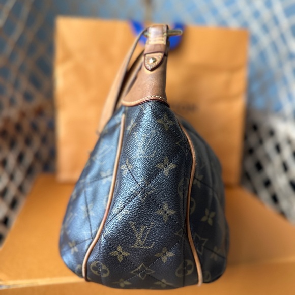 LOUIS VUITTON Handbag - Picture 5 of 13